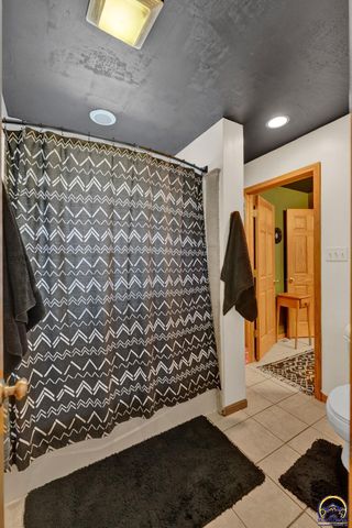 4308 SW 19th ST, Topeka, KS 66604