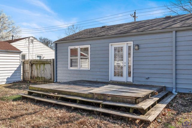 4308 SW 19th ST, Topeka, KS 66604