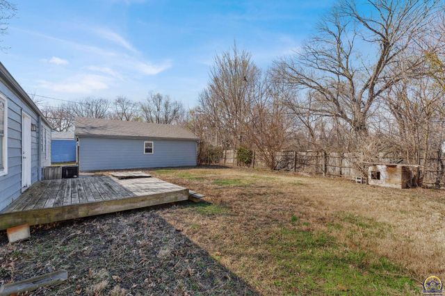 4308 SW 19th ST, Topeka, KS 66604