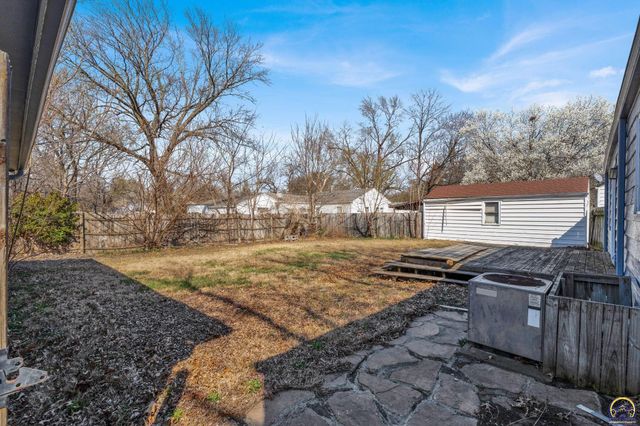 4308 SW 19th ST, Topeka, KS 66604