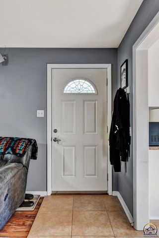 4308 SW 19th ST, Topeka, KS 66604