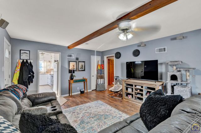 4308 SW 19th ST, Topeka, KS 66604