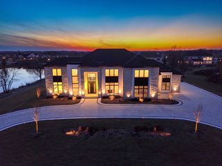 60 Wood Oaks Drive, South Barrington, IL 60010