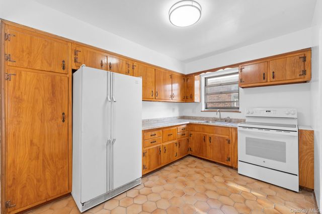 243-19 129th Avenue, Rosedale, NY 11422