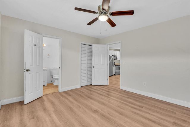 800 MOFFETT Street 3, Hallandale Beach, FL 33009