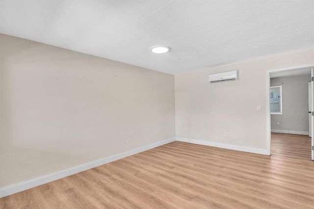 800 MOFFETT Street 3, Hallandale Beach, FL 33009