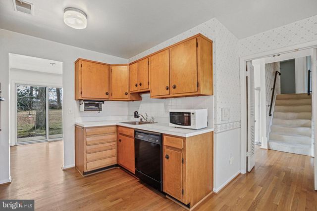 6106 RIVANNA DR, Springfield, VA 22150