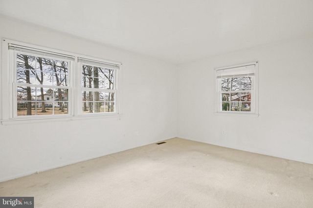 6106 RIVANNA DR, Springfield, VA 22150