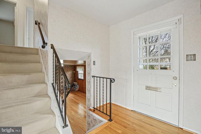 6106 RIVANNA DR, Springfield, VA 22150