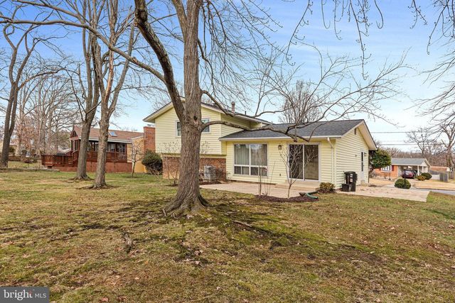 6106 RIVANNA DR, Springfield, VA 22150