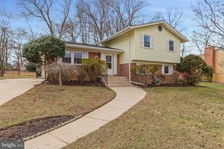 6106 RIVANNA DR, Springfield, VA 22150