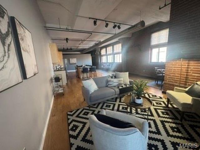 1619 Washington Avenue 802, St Louis, MO 63103