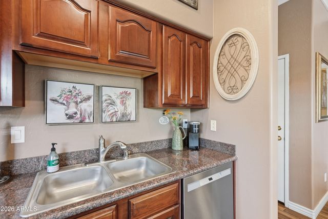 5015 E CHEYENNE Drive 41, Phoenix, AZ 85044