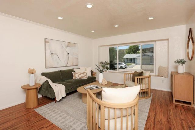 10129 Timberlane Way, Santee, CA 92071