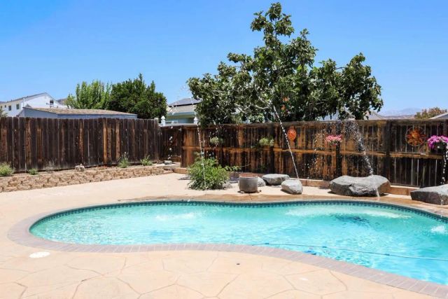 10129 Timberlane Way, Santee, CA 92071