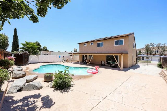 10129 Timberlane Way, Santee, CA 92071