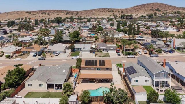 10129 Timberlane Way, Santee, CA 92071