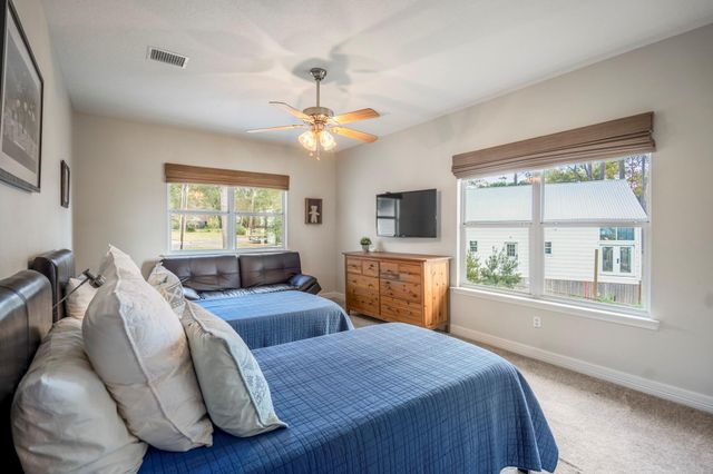 615 Inlet Drive, Livingston, TX 77351