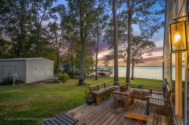 615 Inlet Drive, Livingston, TX 77351