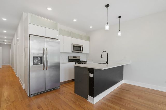 6316 S Evans Avenue, Chicago, IL 60637