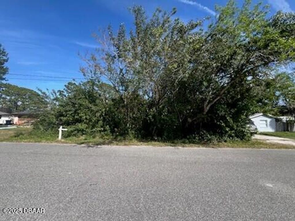 1959 Forest Avenue, Daytona Beach, FL 32119