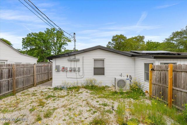 530 Bradley Boulevard, Toms River, NJ 08753