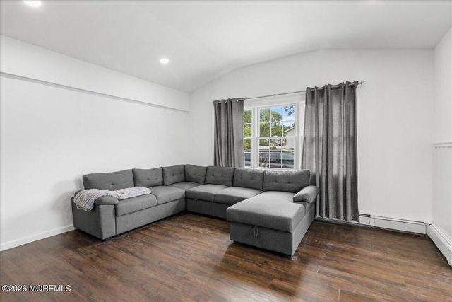 530 Bradley Boulevard, Toms River, NJ 08753
