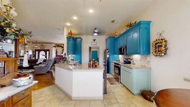 3121 Cliffview Court, Granbury, TX 76048