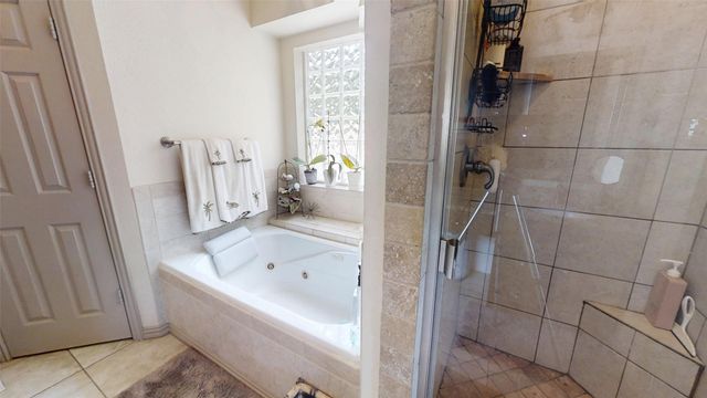 3121 Cliffview Court, Granbury, TX 76048