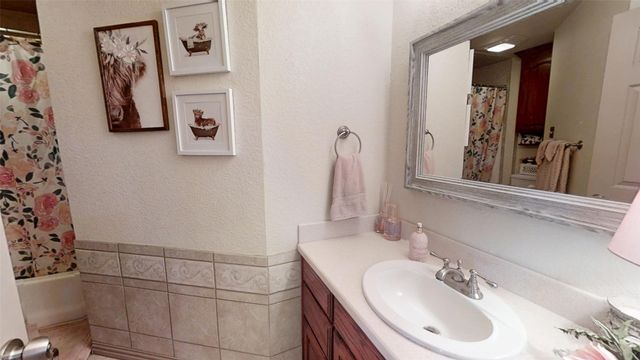 3121 Cliffview Court, Granbury, TX 76048