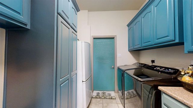 3121 Cliffview Court, Granbury, TX 76048