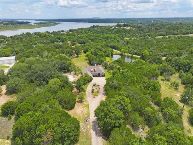 3121 Cliffview Court, Granbury, TX 76048