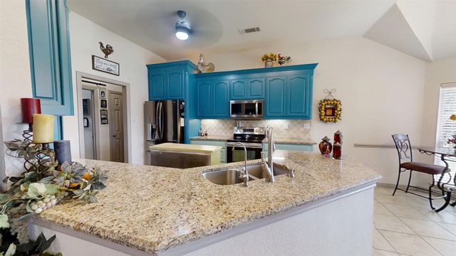 3121 Cliffview Court, Granbury, TX 76048