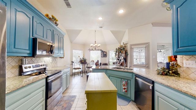 3121 Cliffview Court, Granbury, TX 76048