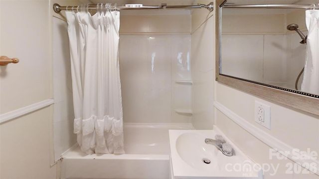 269 Westwood Circle, Waynesville, NC 28786