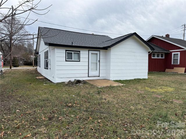 269 Westwood Circle, Waynesville, NC 28786