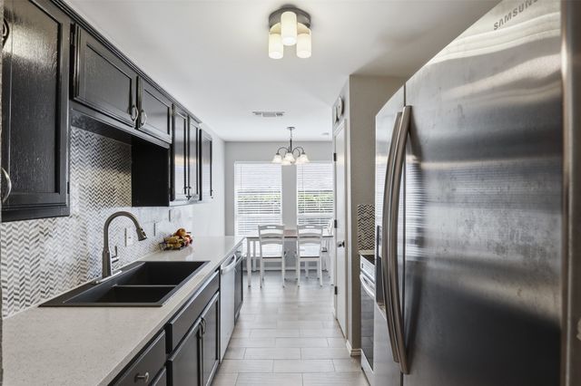 10232 Sunset View Drive, Fort Worth, TX 76108