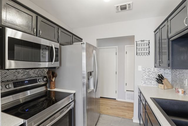 10232 Sunset View Drive, Fort Worth, TX 76108