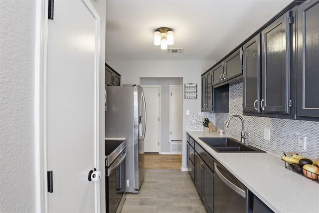 10232 Sunset View Drive, Fort Worth, TX 76108