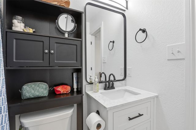 10232 Sunset View Drive, Fort Worth, TX 76108