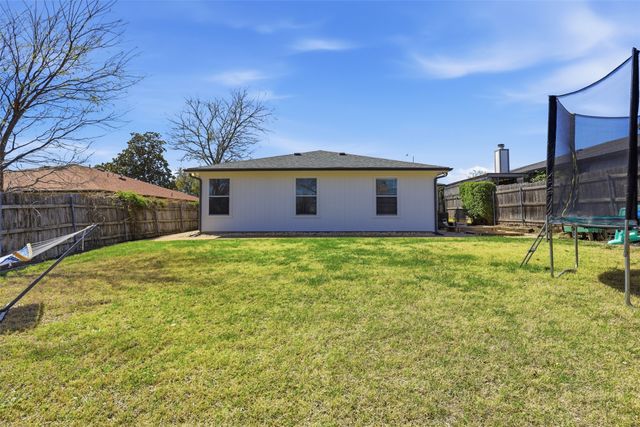 10232 Sunset View Drive, Fort Worth, TX 76108