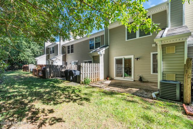 47 Duncan Way, Freehold, NJ 07728