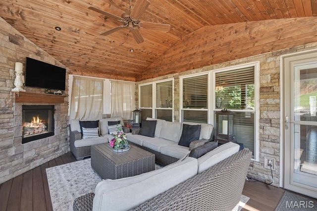 1098 Caleb Drive, Arnold, MO 63010