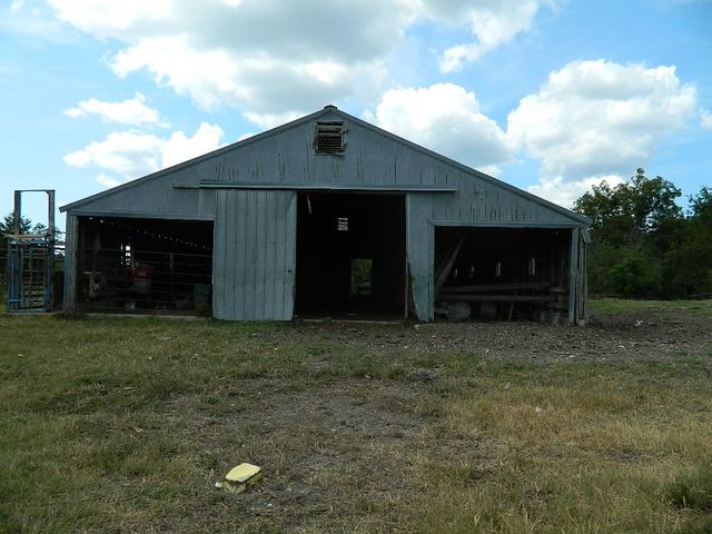 428 County Road 522, Berryville, AR 72616