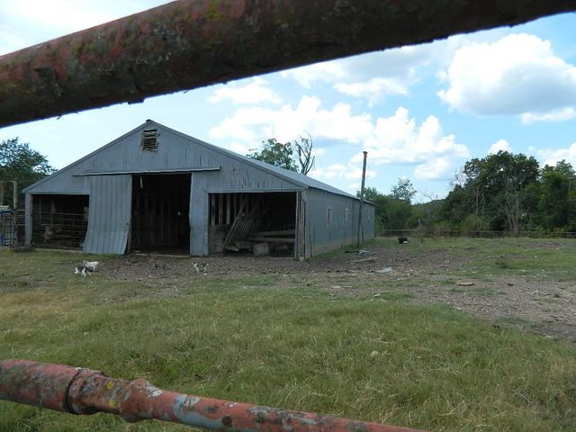 428 County Road 522, Berryville, AR 72616