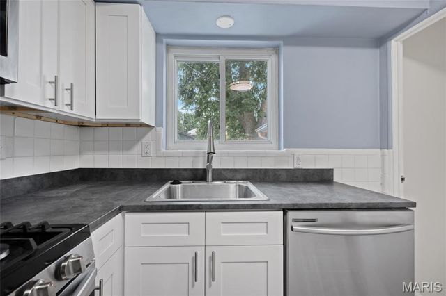 4530 Grasso Avenue, St Louis, MO 63123