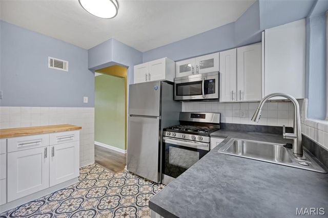 4530 Grasso Avenue, St Louis, MO 63123