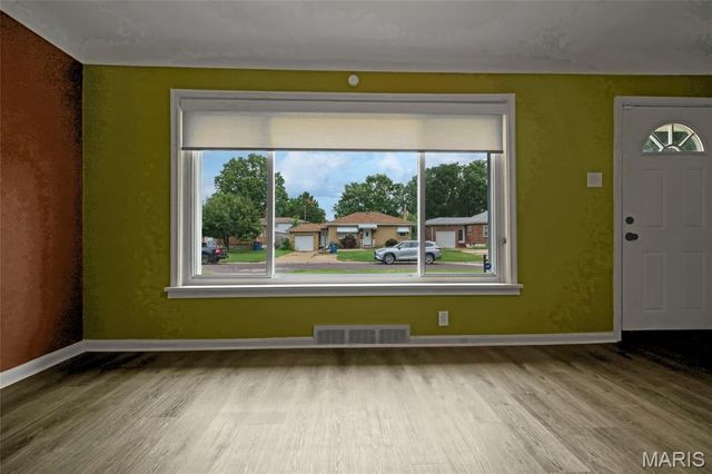 4530 Grasso Avenue, St Louis, MO 63123