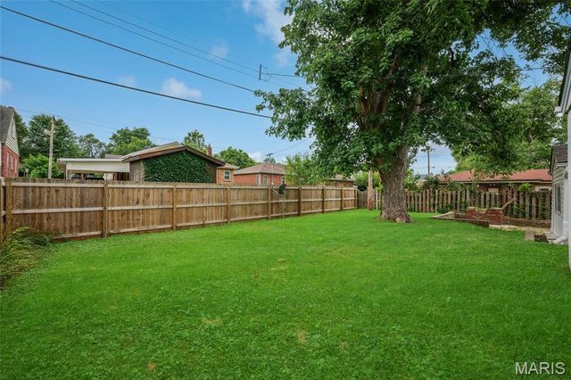 4530 Grasso Avenue, St Louis, MO 63123