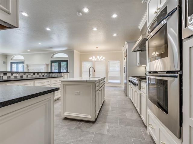 1008 Bentbrook Place, Norman, OK 73072